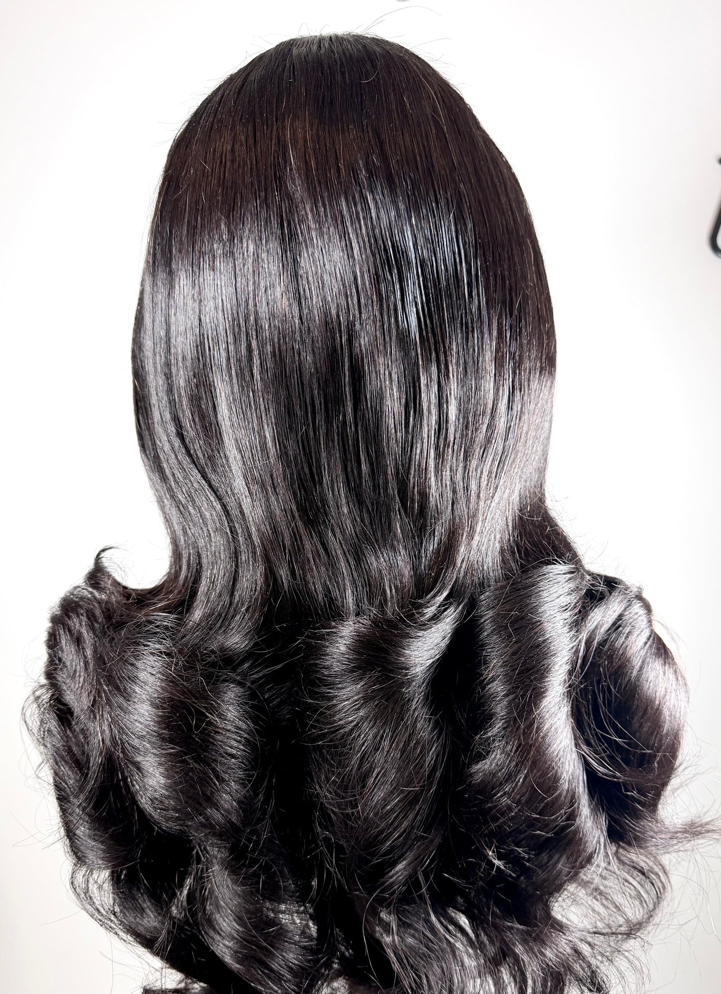 Ana Unit- Glueless Layered Bouncy Wig